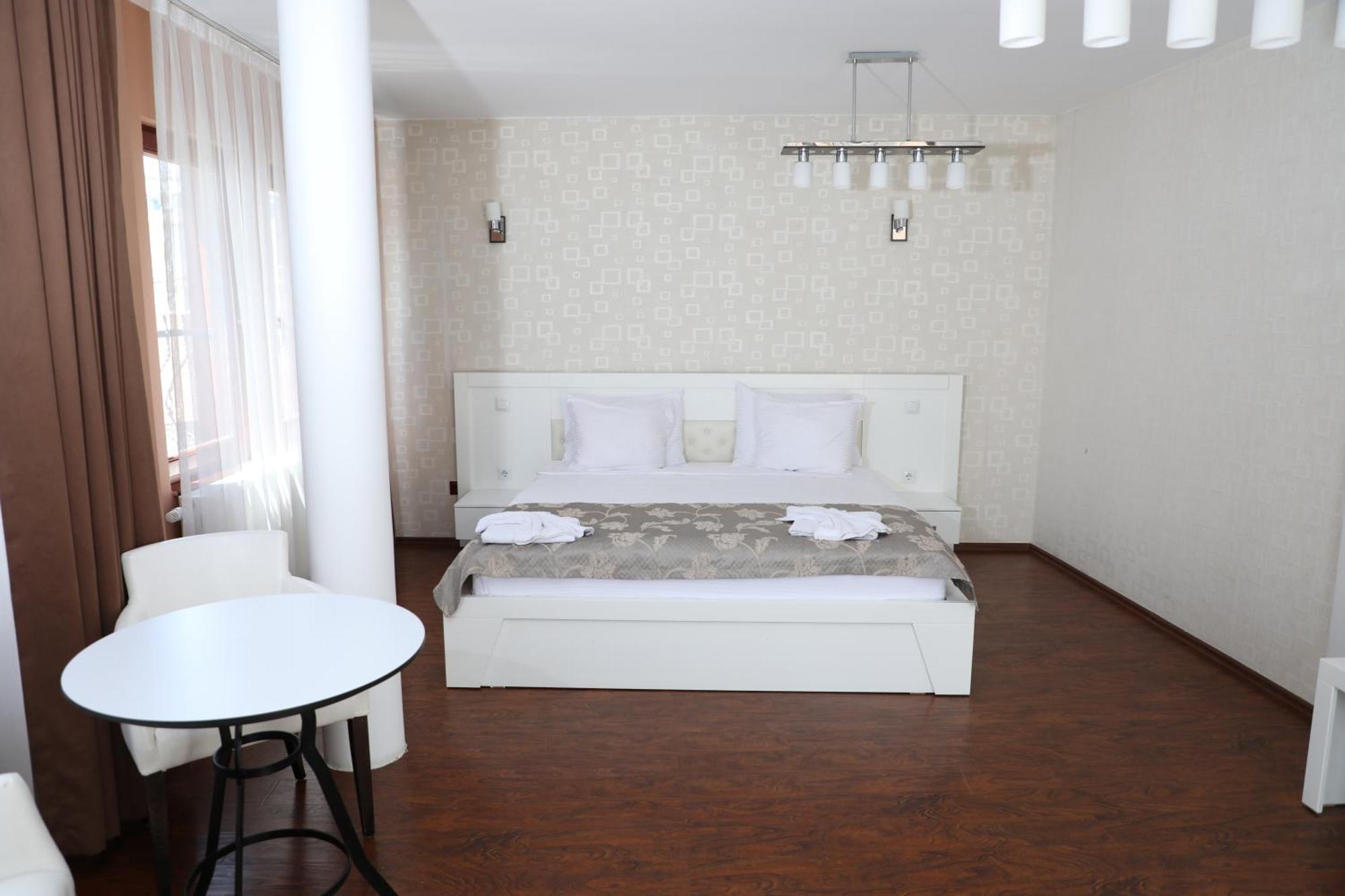 Bruti Hotel Prizren Bagian luar foto