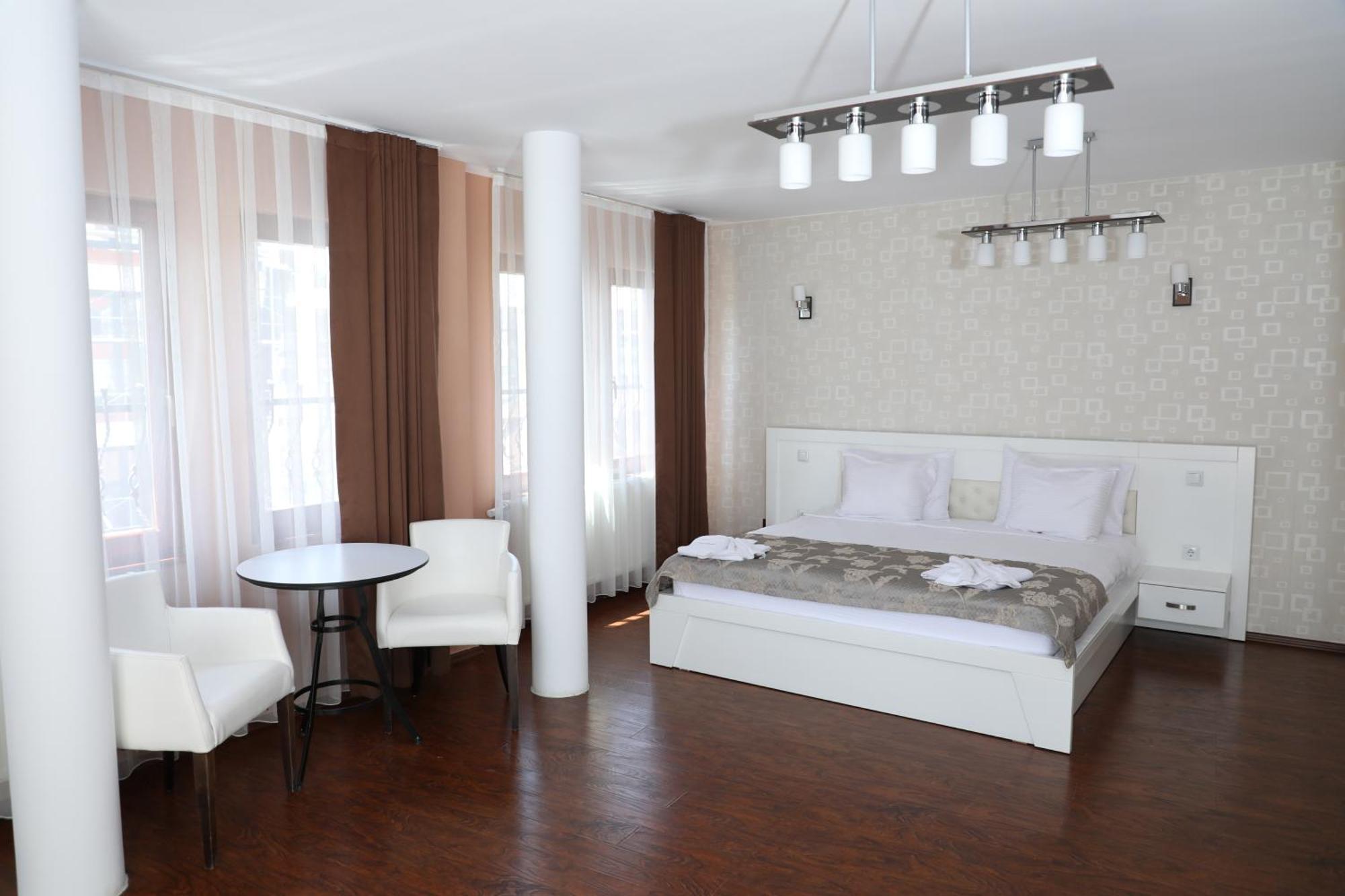 Bruti Hotel Prizren Bagian luar foto