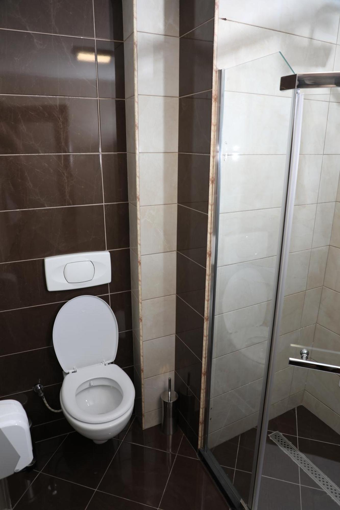 Bruti Hotel Prizren Bagian luar foto