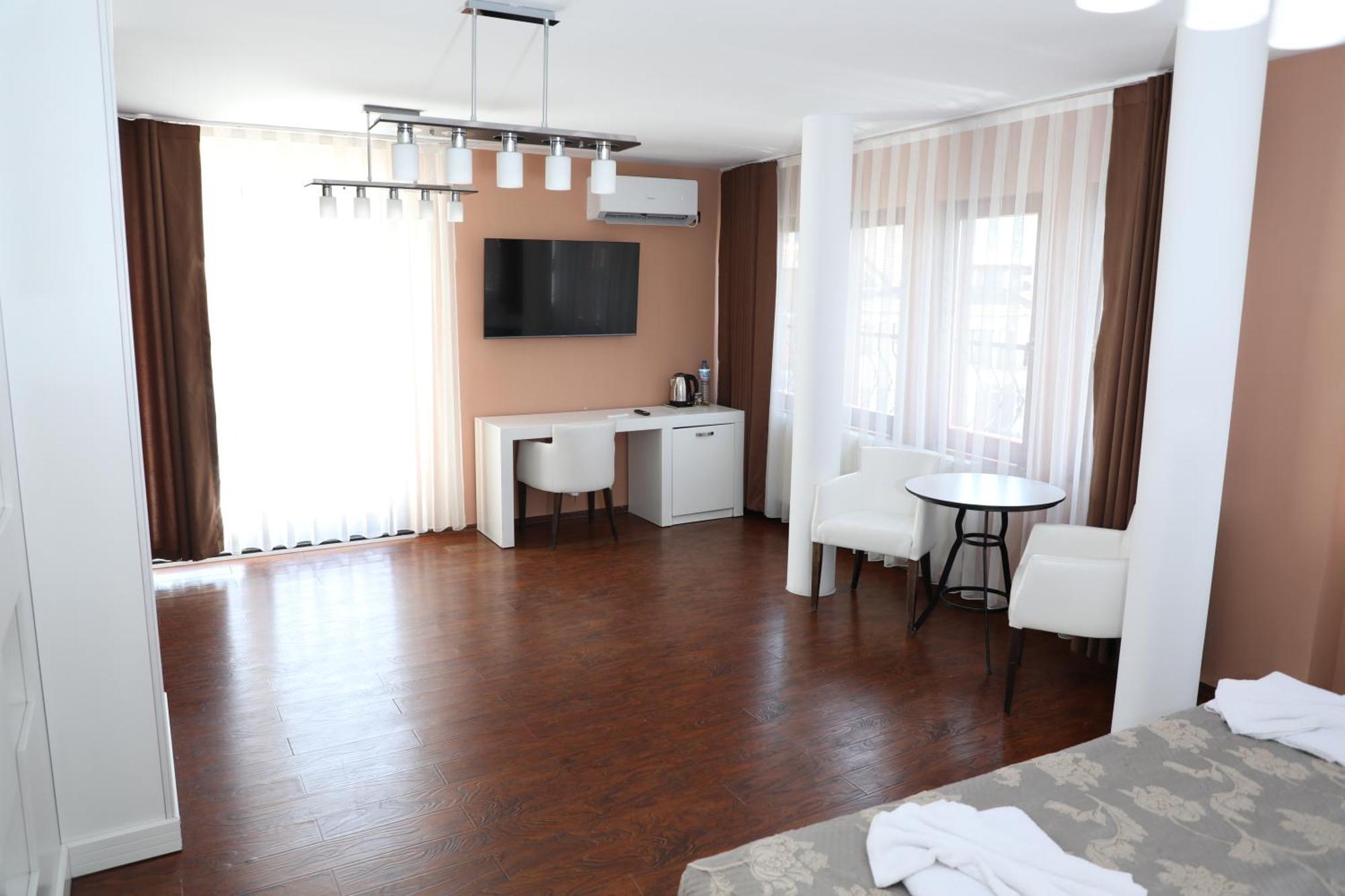 Bruti Hotel Prizren Bagian luar foto